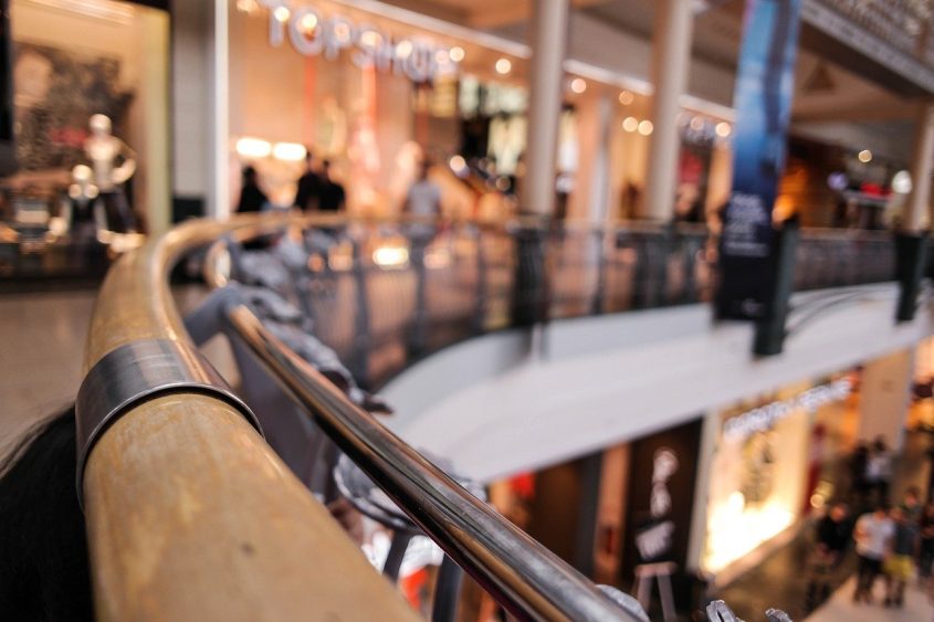 Four Main Reasons Shoppers Abandon eCommerce Carts